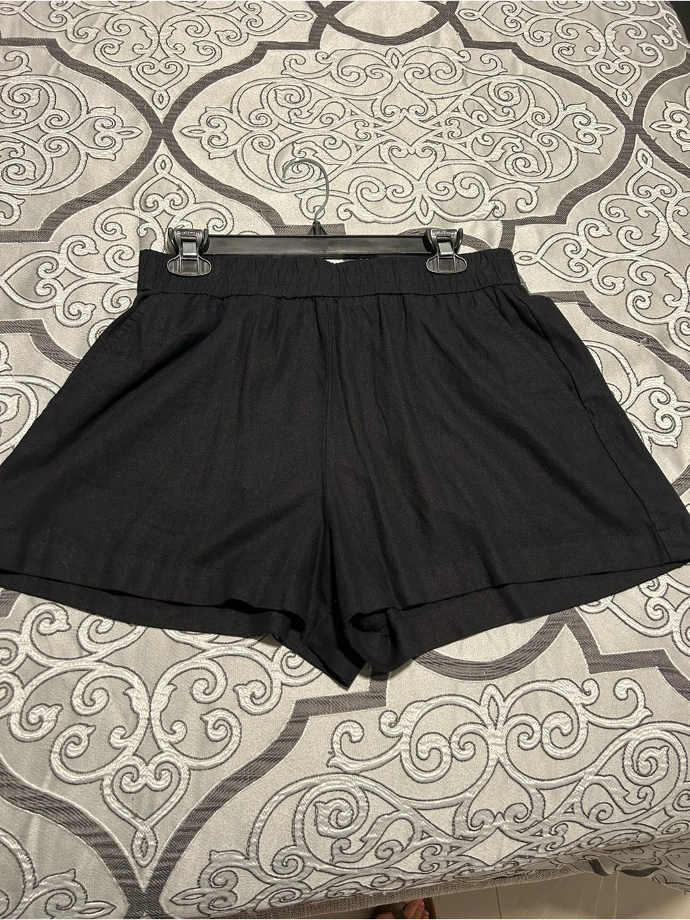 Zara Black High-Waist Relaxed Short